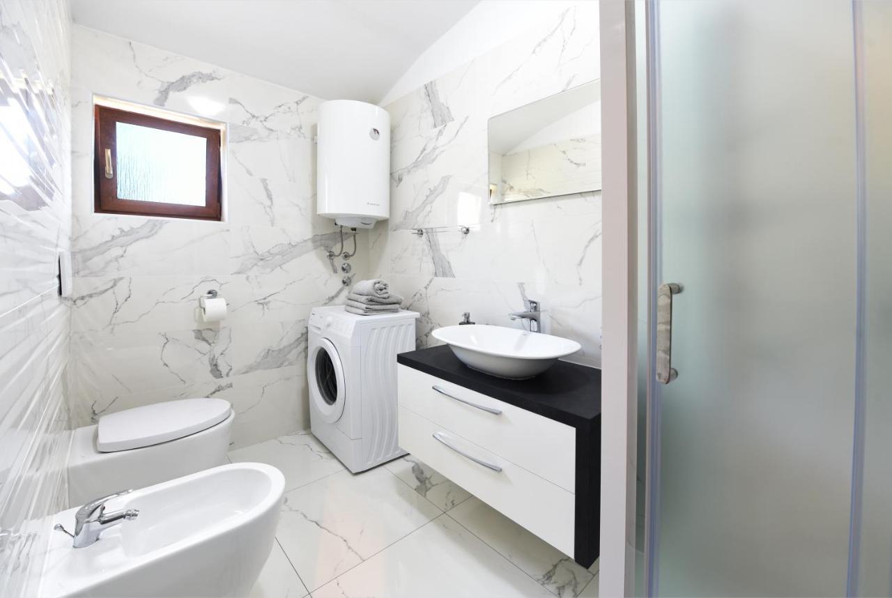 Apartments Mirasol Umag Exterior foto